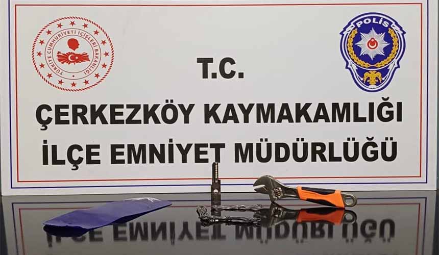 Süslü Hırsızlar Çetesi1