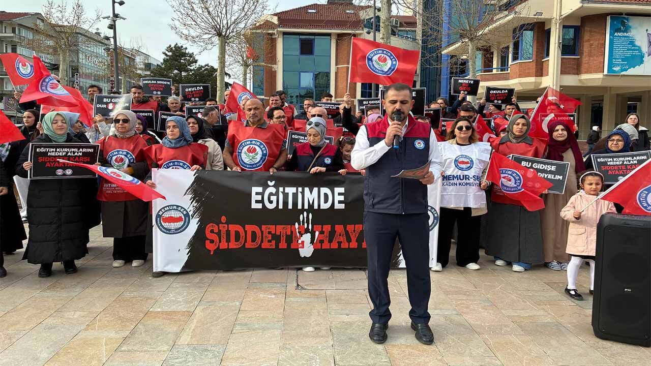 Hayatını Kaybeden Öğretmen Ve Öğrenciler Dualarla Anıldı1