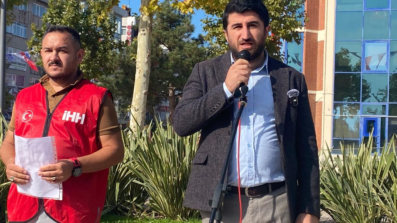 Karakan: Doğu Türkistan hakkında haykırın ve bir ses verin