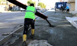 3 sokakta beton kaldırım yapıldı