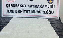 Kovalamacada yakalandı, attığı peçeteden uyuşturucu çıktı