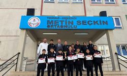 Metin Seçkin Ortaokulu’ndan çifte şampiyonluk