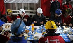 Yerin 200 metre altından iftar