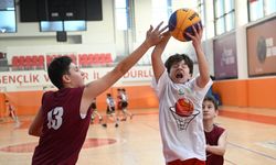 Yeşilay Haftası dolayısıyla basketbol turnuvası düzenlendi