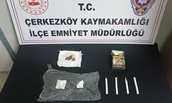 Narkotik madde kullanırken polise yakalandılar