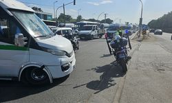 Yolcu minibüsünün tekerleği koptu