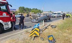 Otomobil takla atıp, karşı şeride geçti