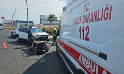 Yeni aldığı 3 tekerlekli motosiklet ile kaza yaptı