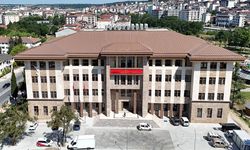 Hükümet Konağı yeni binasında hizmet veriyor
