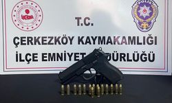 Ruhsatsız tabanca ele geçirildi