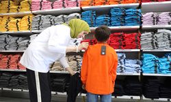 1000 öğrenciye okul kıyafeti yardımı yapıldı