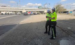 Kaynakçılar ve yayaya yol vermeyenler polise takıldı