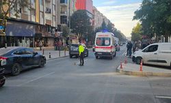 Motosiklet sürücüsü ile iki yaya yaraladı