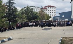 Makyaj yapan, sakal bırakan öğrencilere disiplin cezası geliyor