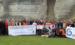 Öğretmenlerden doğa yürüyüşü