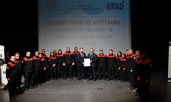 Arama kurtarma ekibine akreditasyon armaları takdim edildi