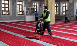 İbadethaneler belediye tarafından temizlendi