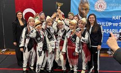 Halk oyunları ekibi 1. oldu