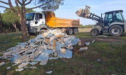 Ormanlık alanı çöp sandılar… Belediye peşlerinde