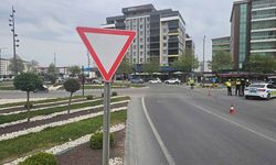 Dönel kavşakta “yol” vermeyen cezayı yiyecek