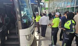 Polis ekipleri yolcu otobüslerini denetledi