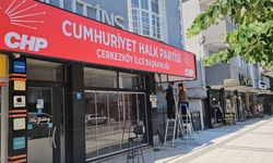 Yeni ilçe teşkilatının tabelası asıldı