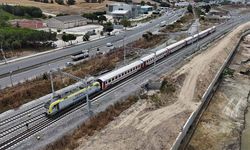 Yolcu treni Çerkezköy'de raydan çıktı