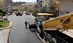 Çerkezköy’de sıcak asfalt çalışmaları sürüyor