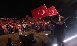 5. Kazak Gölü Festivali Zafer Bayramı Coşkusu ve Norm Ender Konseriyle Tamamlandı
