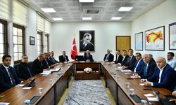 Hemzemin geçitler görüşüldü