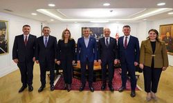 Yeni Partililerden Özgür Özel’e ziyaret