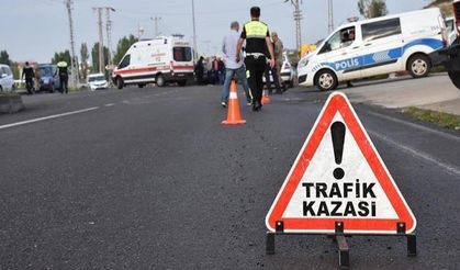 İki otomobil çarpıştı: 1 ölü