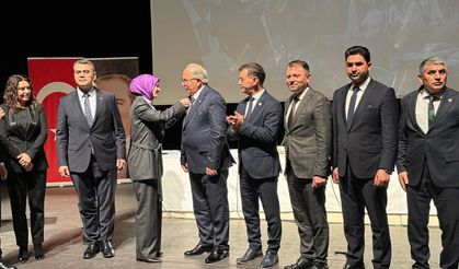 CHP'den istifa edip, AK Parti'ye geçti
