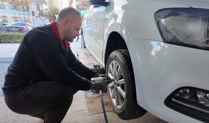 Lastikçilerde kış lastiği mesaisi başladı