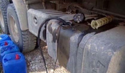 Tırdan mazot çalındı