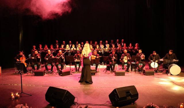 Öğretmenler korosu konser verdi