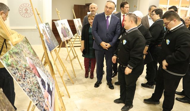 "Down sendromluların gözünden" fotoğraf sergisi