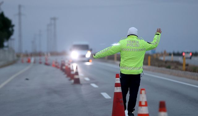 Çerkezköy’de aranması olan 423 kişiyi yakaladı