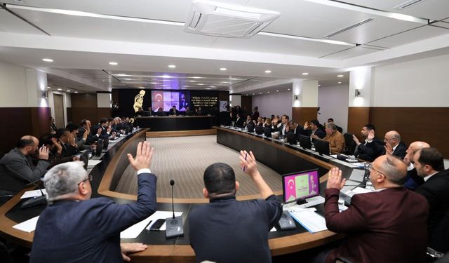 Meclis üyelerinden Akay’a destek