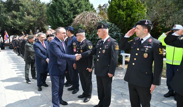Vali Soytürk'ten güvenlik güçleri ve sağlık çalışanlarına bayram ziyareti