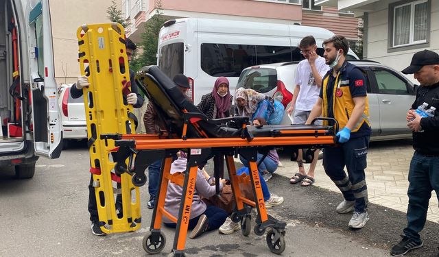 Otomobilin çarptığı kadın yaralandı