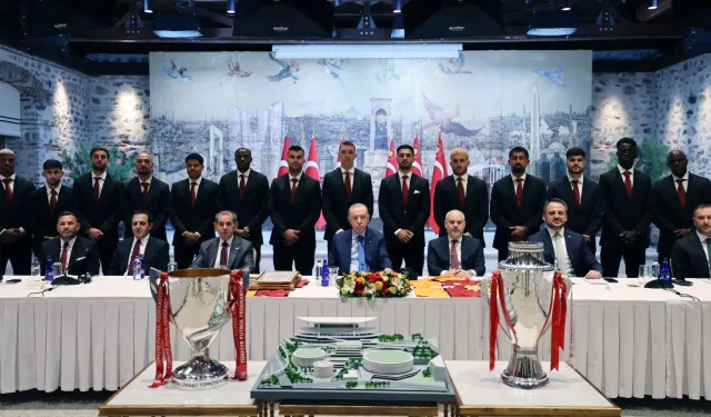 Cumhurbaşkanı Erdoğan, şampiyon Galatasaray’ı ağırladı