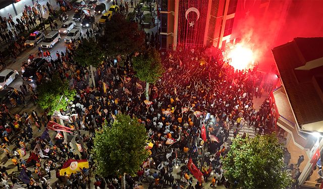 Çerkezköy sarı-kırmızıya büründü