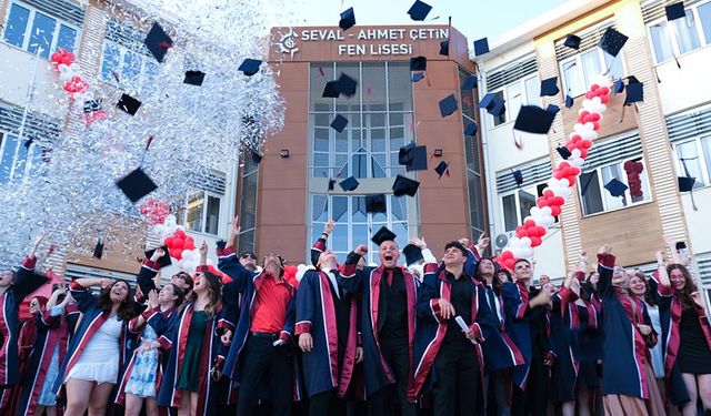 Fen Lisesinde mezuniyet heyecanı