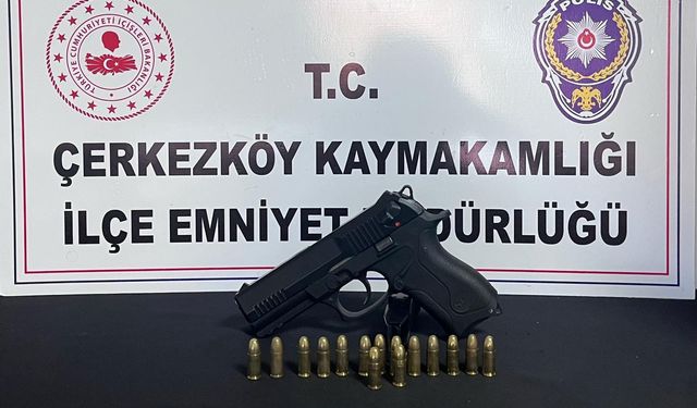 Ruhsatsız tabanca ele geçirildi