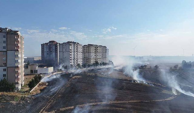 Yangın, konutların dibine kadar ulaştı