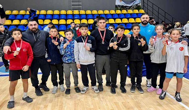 Turnuvadan 9 madalya ile döndüler