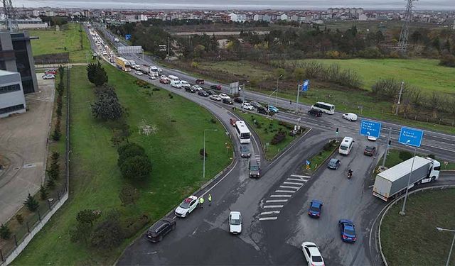 Güvenlik şeridini kullananlar polise takıldı