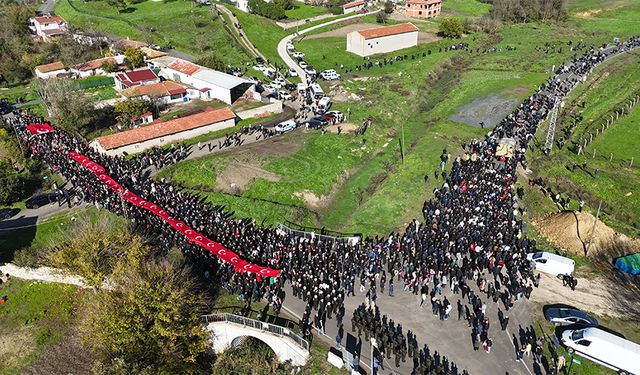 590 nüfuslu köyde şehidini 10 binler uğurladı