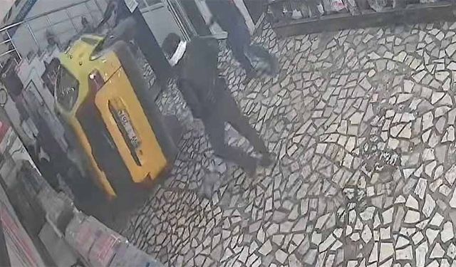 Taksi liftten düştü